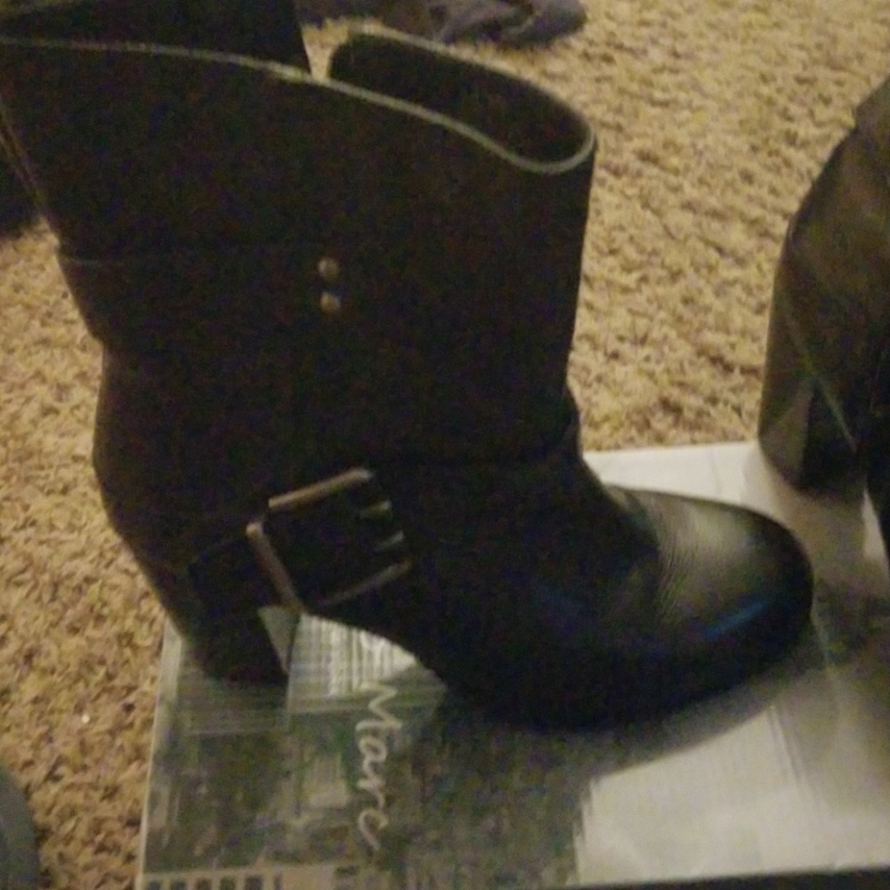 Leather boots - Picture 2 of 4